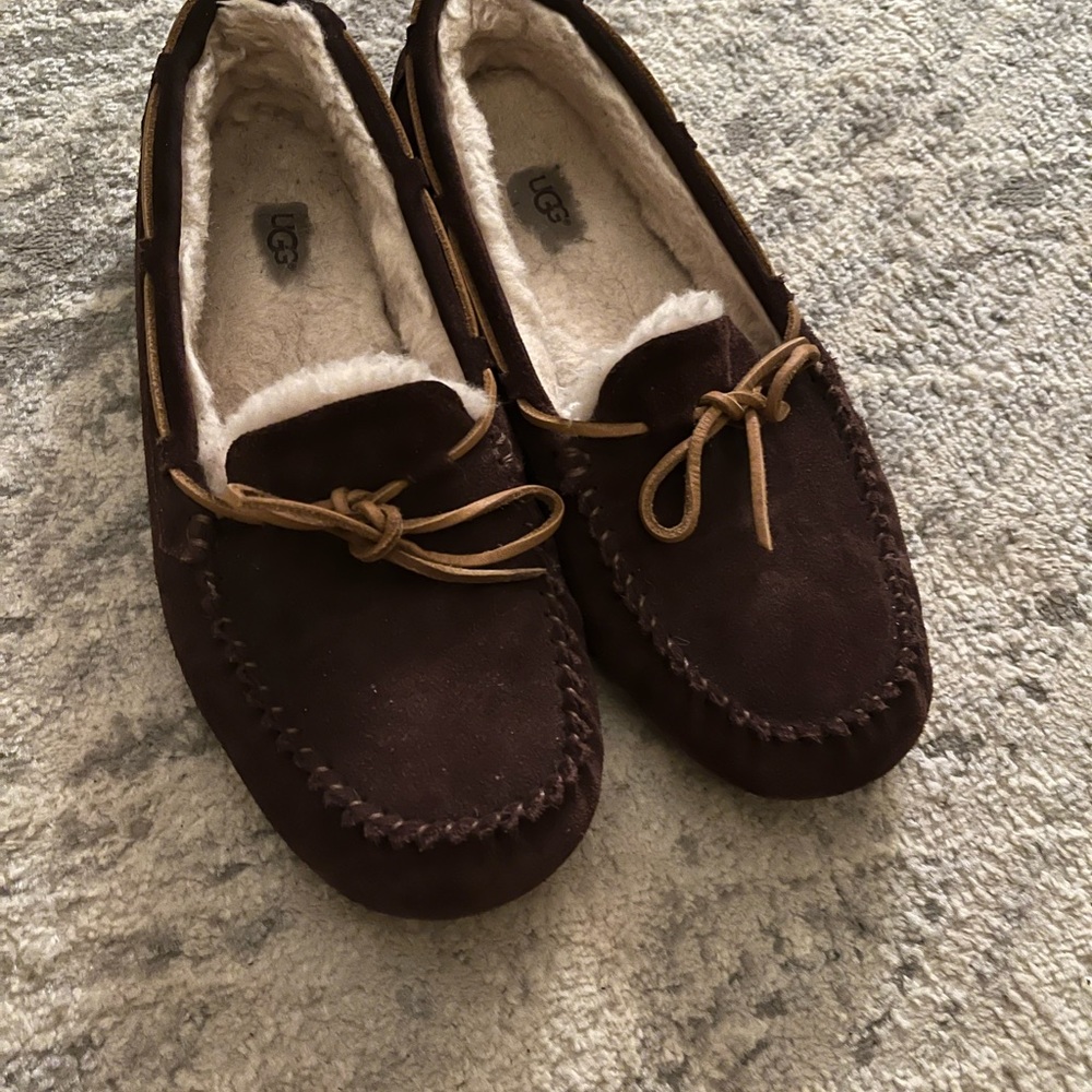 UGG Olsen Slipper size 11